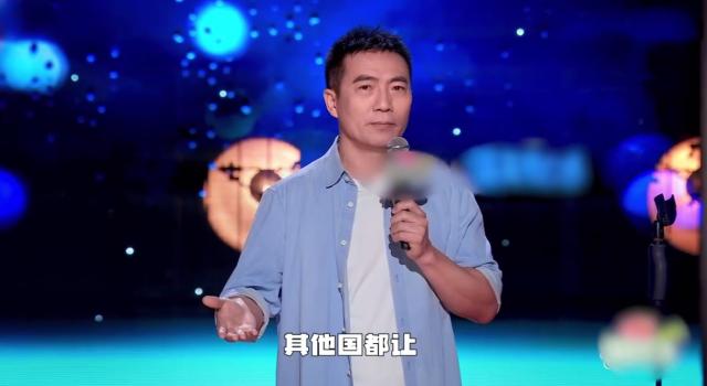 DB电竞下载-男足又成为脱口秀话题：除了不让巾帼其他国都让